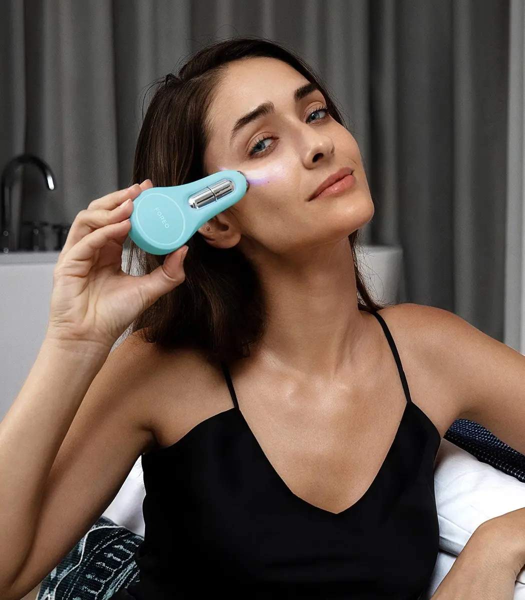 FOREO A Wink 'n' a Smile Bundle BEAR 2 eyes & lips Arctic Blue
