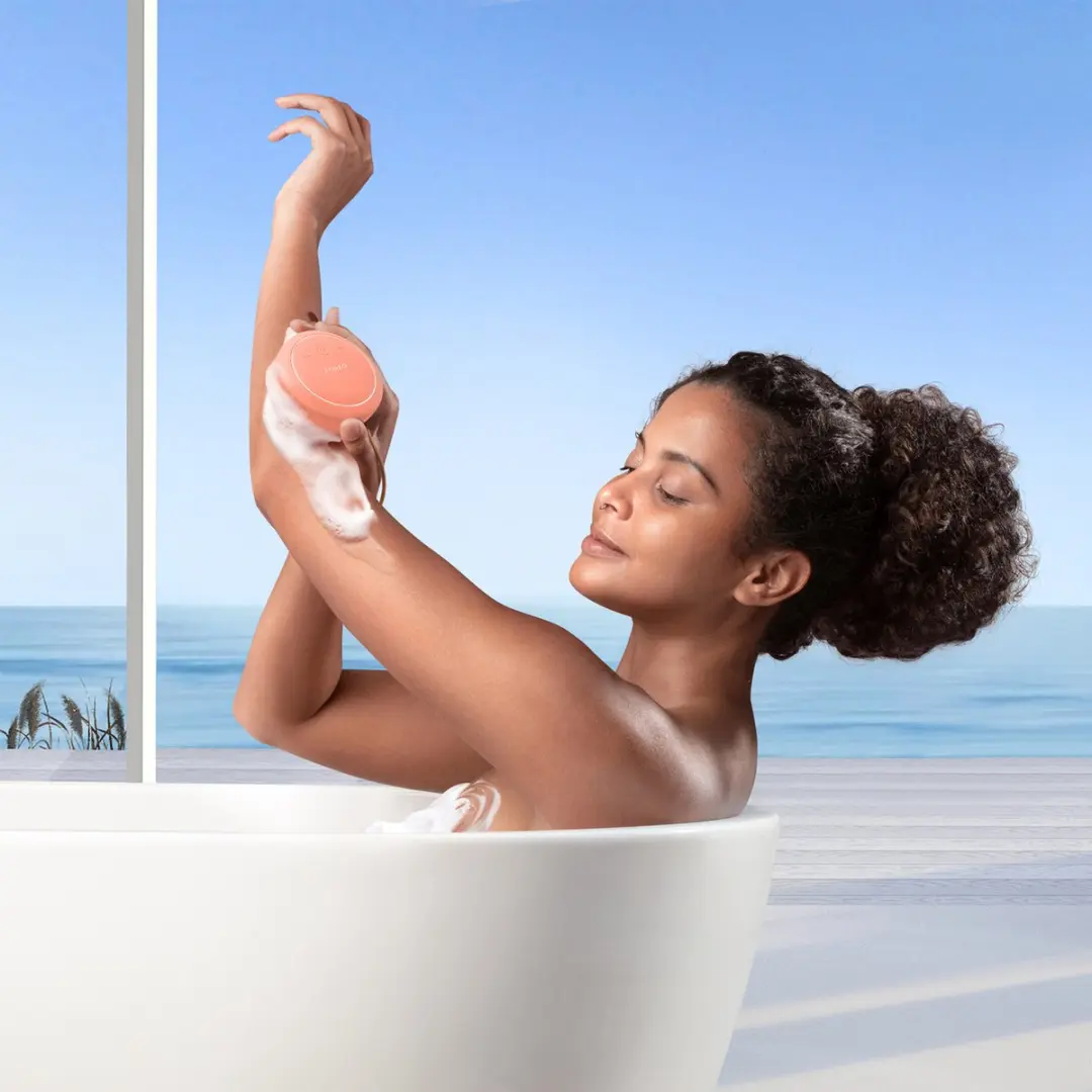 FOREO LUNA 4 Body T-Sonic Massageborstel - 8 Snelheden - Peach