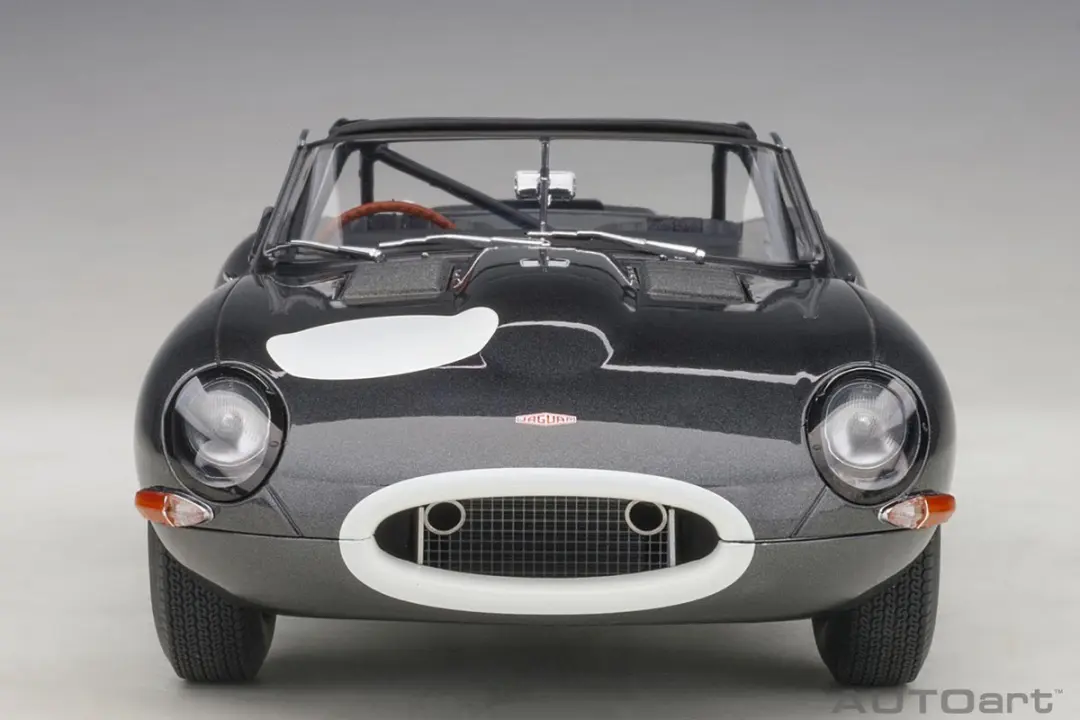 Jaguar Lightweight E-Type AutoArt 1/18