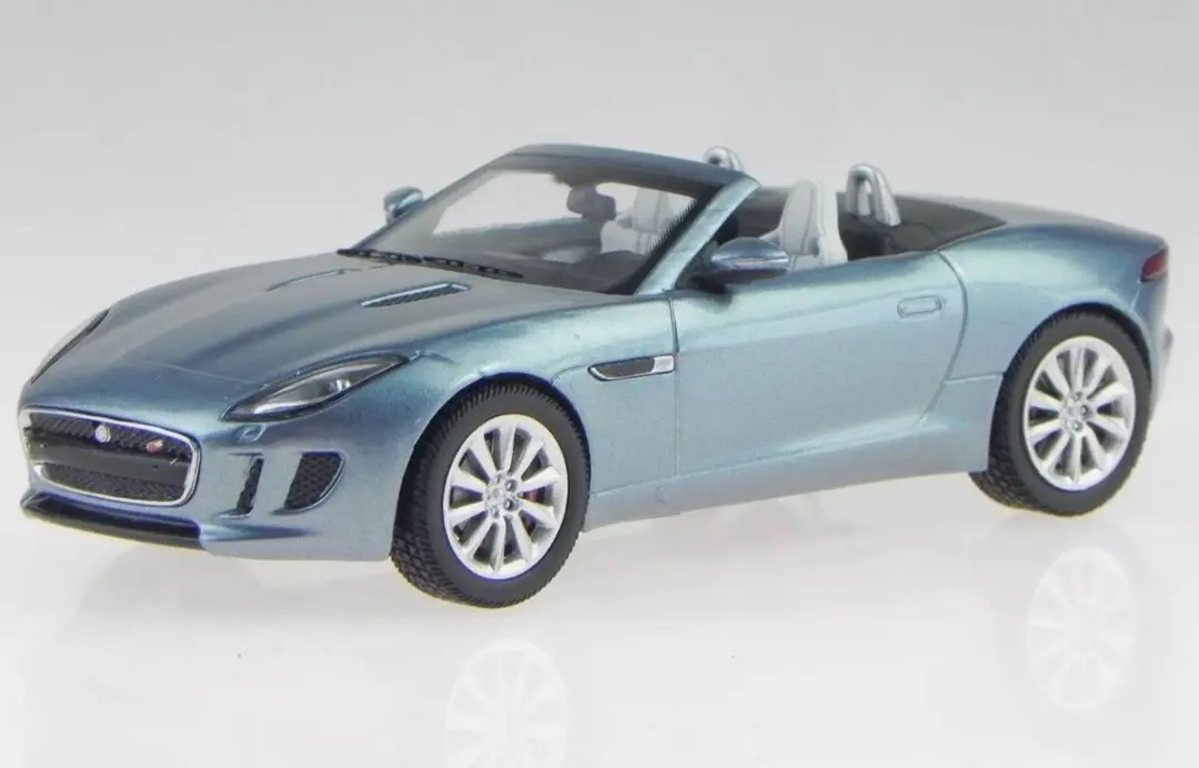 Jaguar F-Type V8 S IXO Models 1:43 Blauw Metallic