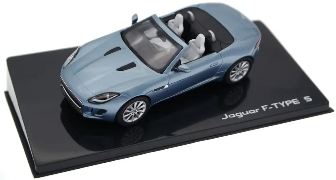 Jaguar F-Type V8 S IXO Models 1:43 Blauw Metallic